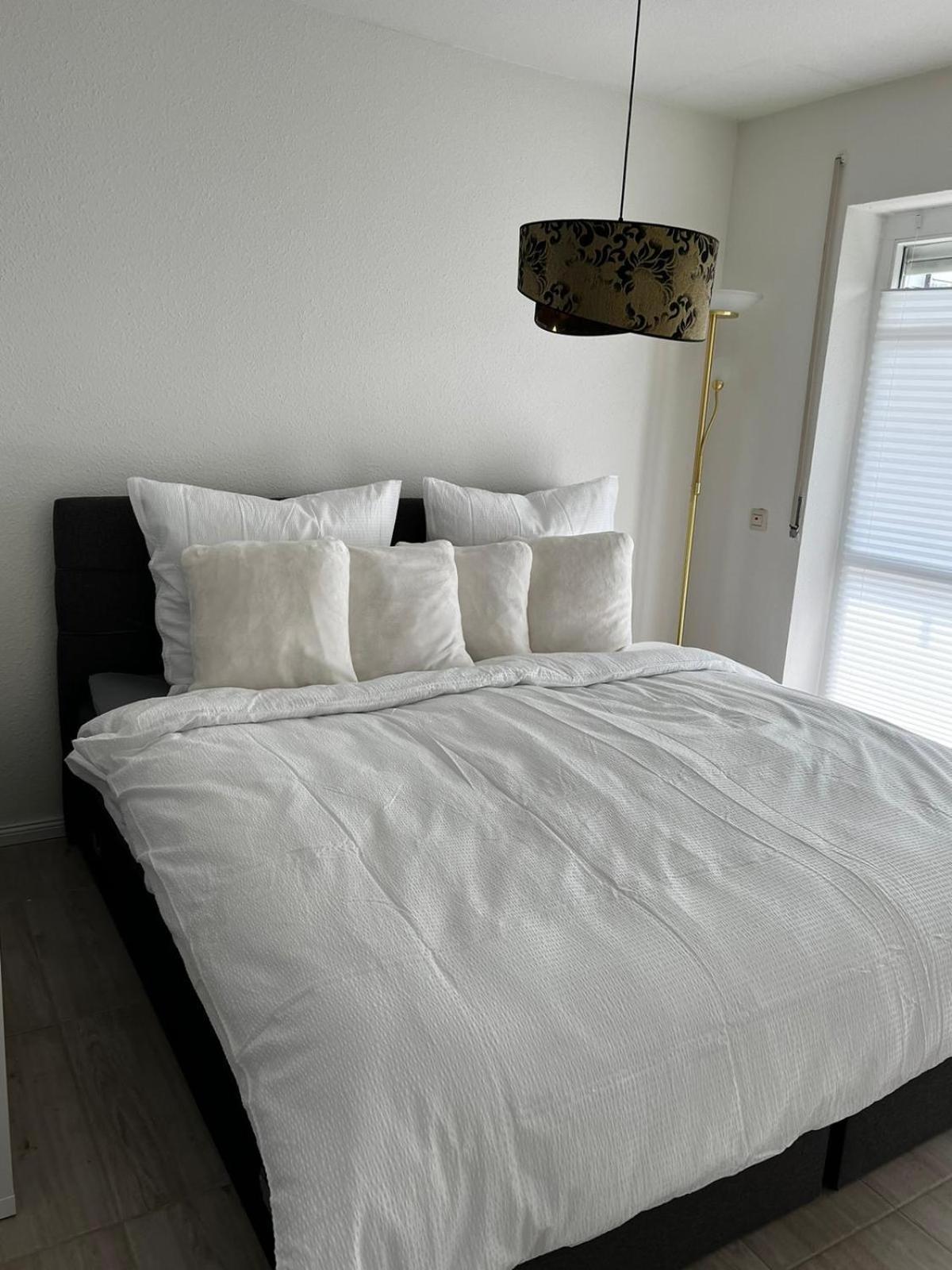 Luxliv Apartements Балинген Экстерьер фото